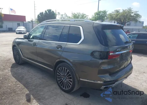 2021 BMW X7 xDrive40I z USA, uszkodzony, nr VIN 5UXCW2C08M9D77567